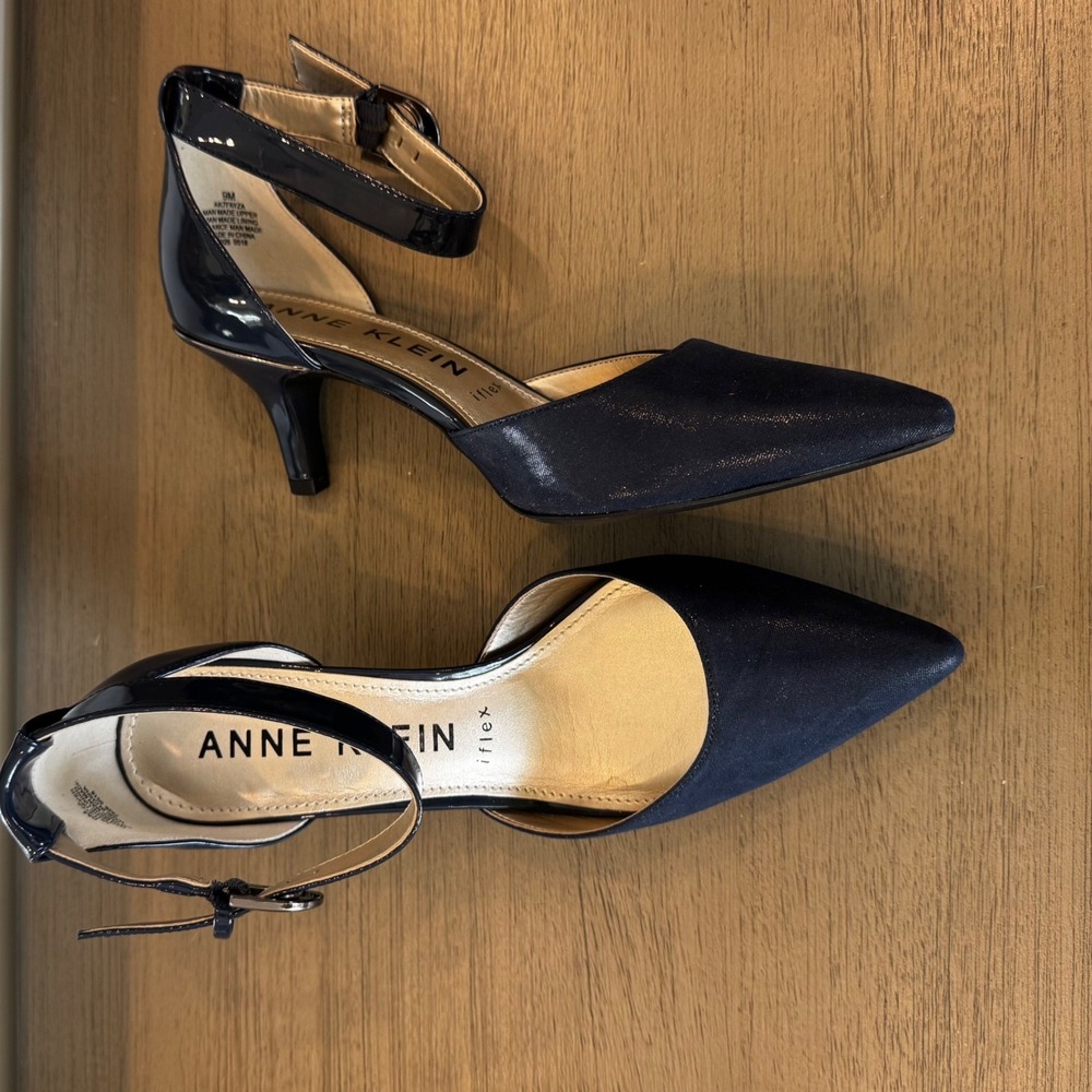 Anne Klein Fayza Women 9 M Navy Blue Pointed Toe Ankle Strap Kitten Heel Pumps